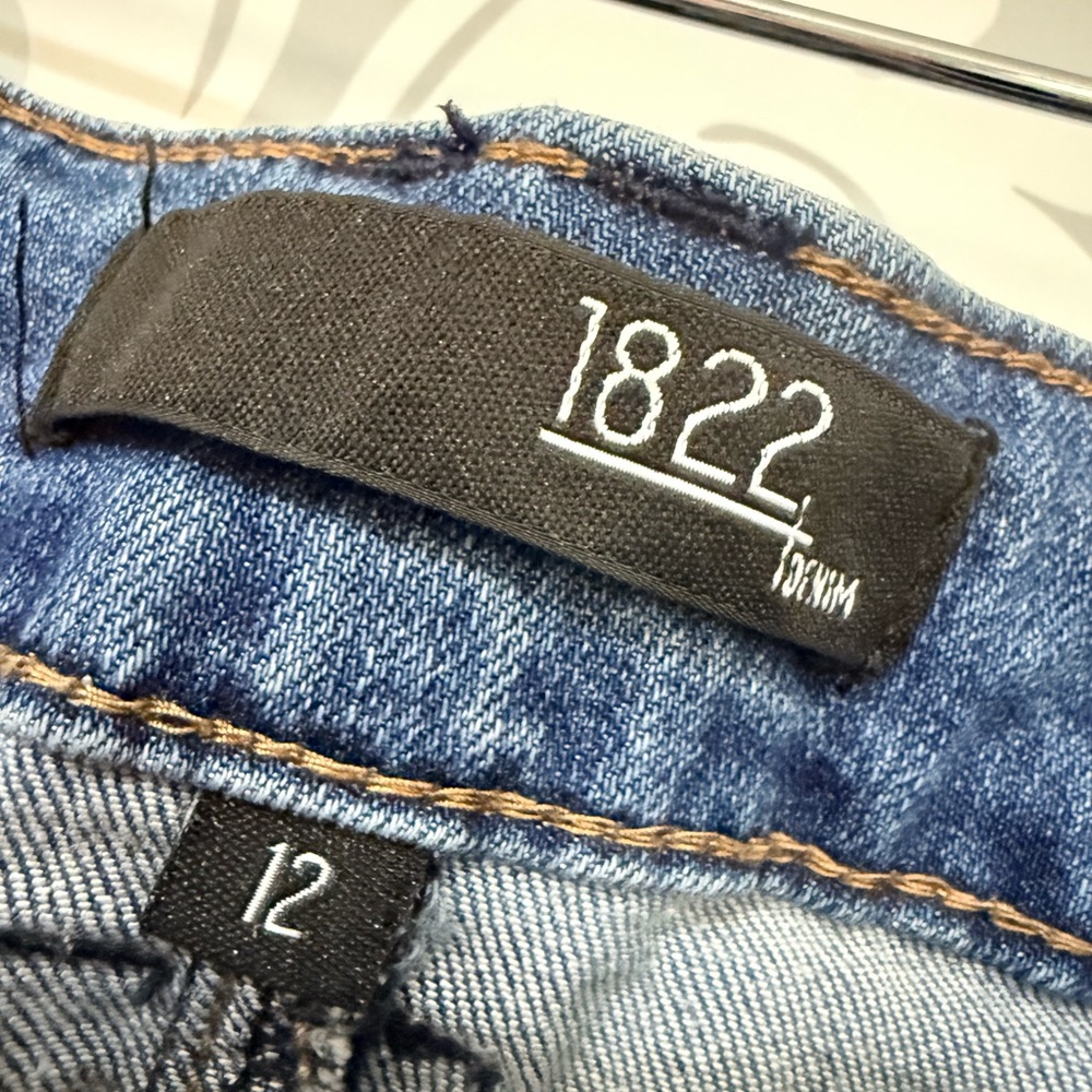 1822 Denim‎ Distressed Cut Off Mid Rise Skinny Jeans - Picture 5 of 6